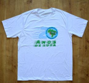 Camiseta feita de PET - 20 anos do MNCR